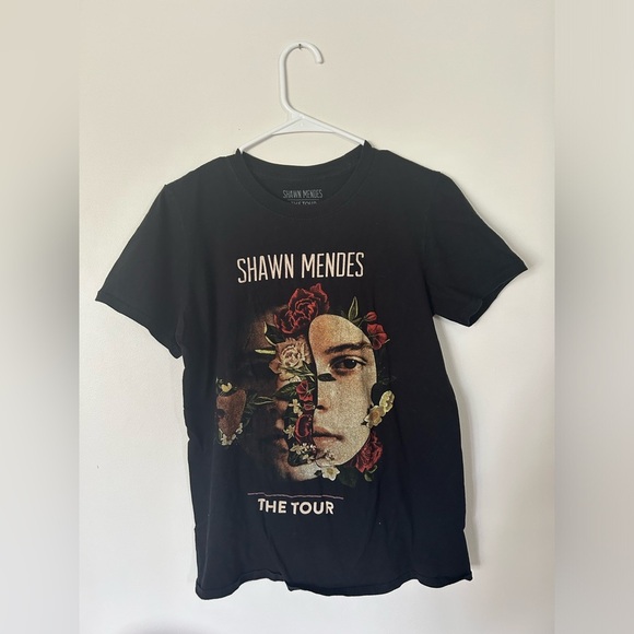 Shawn Mendes “The Tour” Band Tshirt - Picture 1 of 7